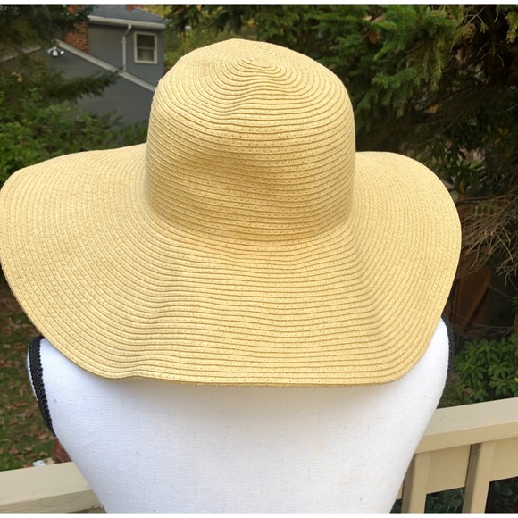 J Crew Factory Classic Straw Hat Floppy Beach Sun - Picture 1 of 6